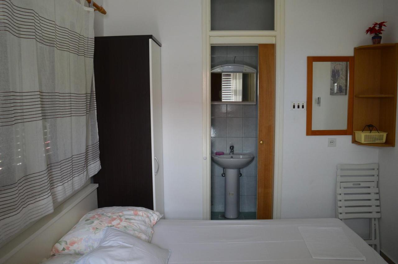 Soba Mira Lägenhet Makarska Exteriör bild